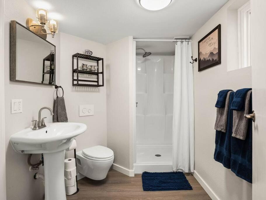 Elegant Richmond Gem Nestled Up To Hawthorne Blvd. Apartment Portland Exterior photo