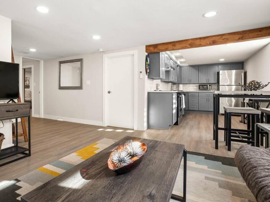 Elegant Richmond Gem Nestled Up To Hawthorne Blvd. Apartment Portland Exterior photo